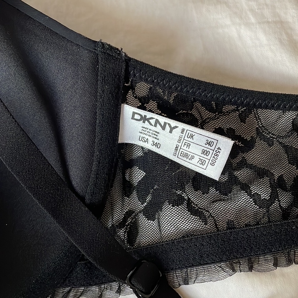 3/$15 DKNY bra black underwire size 34D adjustable T-back lace lined racerback - Picture 5 of 5